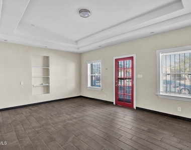 3816 Findley Avenue - Photo Thumbnail 3