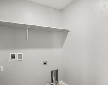14760-a Sam Garcia Avenue - Photo Thumbnail 27