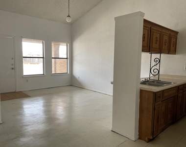 7214 Dale Road - Photo Thumbnail 12