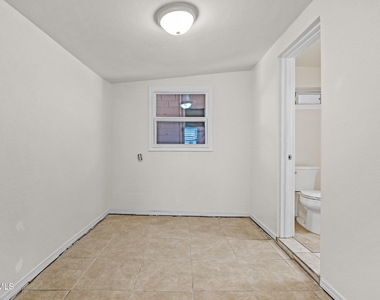 209 N Seville Drive - Photo Thumbnail 11