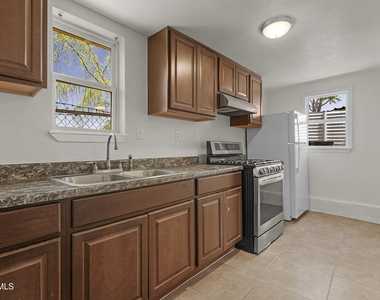 209 N Seville Drive - Photo Thumbnail 14