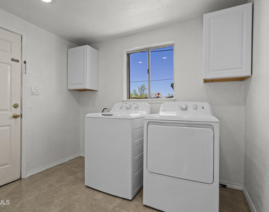 209 N Seville Drive - Photo Thumbnail 6