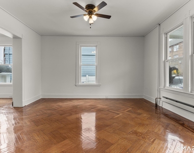 37 Johnson Street - Photo Thumbnail 5