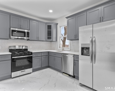 37 Johnson Street - Photo Thumbnail 15