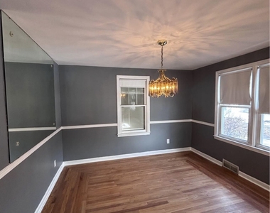 112 Harrington Avenue - Photo Thumbnail 4