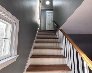 112 Harrington Avenue - Photo Thumbnail 8