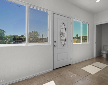 209 N Seville - Photo Thumbnail 3