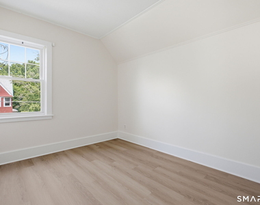 84 Sherwood Place - Photo Thumbnail 14