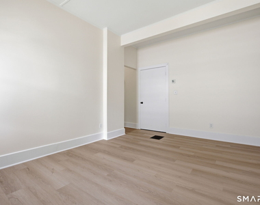 84 Sherwood Place - Photo Thumbnail 8