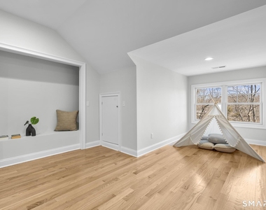 2455 Boston Post Road - Photo Thumbnail 15