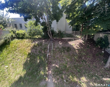 335 Ridgefield Avenue - Photo Thumbnail 19