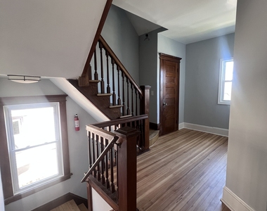 335 Ridgefield Avenue - Photo Thumbnail 2