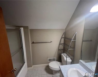 6 Kingsley Drive - Photo Thumbnail 4
