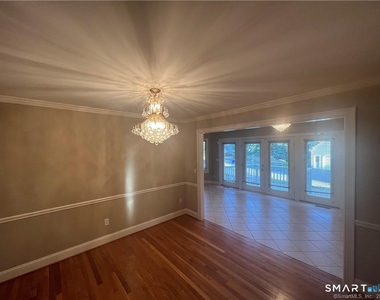 6 Kingsley Drive - Photo Thumbnail 11