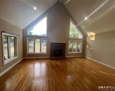 6 Kingsley Drive - Photo Thumbnail 12