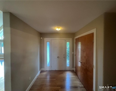 6 Kingsley Drive - Photo Thumbnail 1