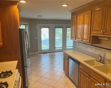 6 Kingsley Drive - Photo Thumbnail 14