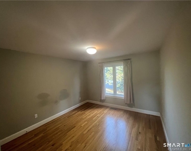6 Kingsley Drive - Photo Thumbnail 6