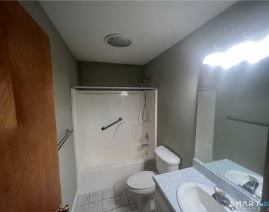 6 Kingsley Drive - Photo Thumbnail 5