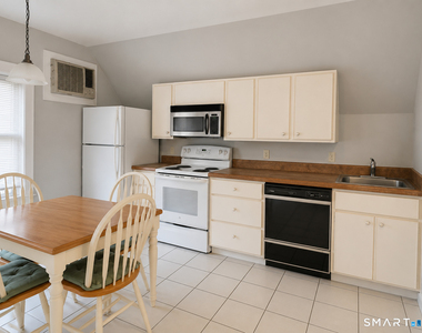 122 Atwater Street - Photo Thumbnail 3