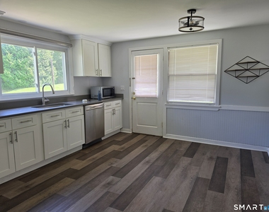 68 Geissler Drive - Photo Thumbnail 5