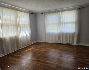68 Geissler Drive - Photo Thumbnail 9