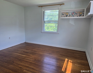 68 Geissler Drive - Photo Thumbnail 10