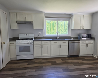 68 Geissler Drive - Photo Thumbnail 6