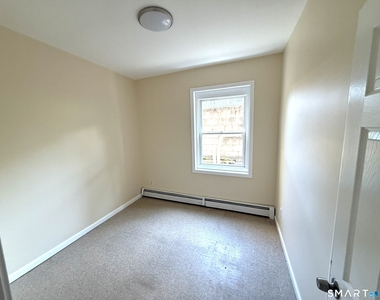 1333 East Main Street - Photo Thumbnail 4