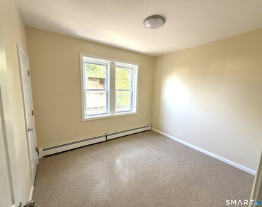 1333 East Main Street - Photo Thumbnail 3