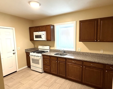 1333 East Main Street - Photo Thumbnail 9