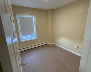 1333 East Main Street - Photo Thumbnail 4