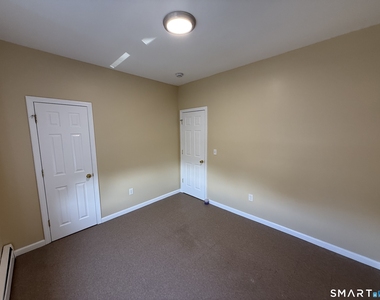 1333 East Main Street - Photo Thumbnail 5