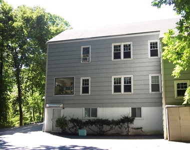 172 East Avenue - Photo Thumbnail 11