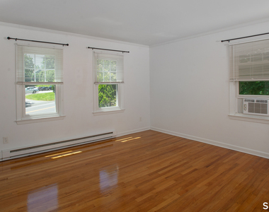 172 East Avenue - Photo Thumbnail 2