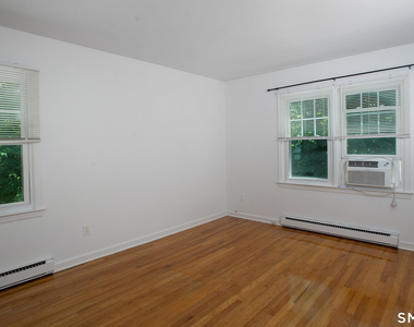 172 East Avenue - Photo Thumbnail 6