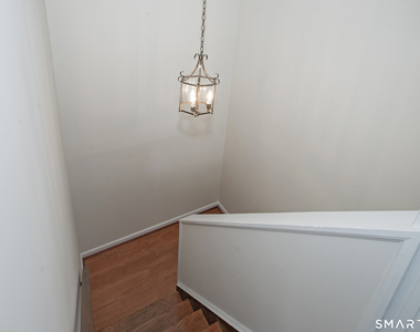 172 East Avenue - Photo Thumbnail 10