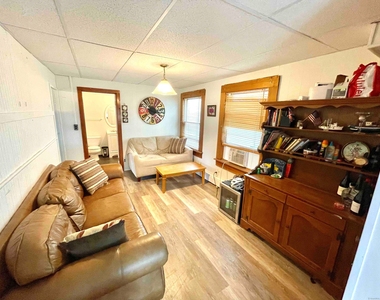 795 Broadway - Photo Thumbnail 5