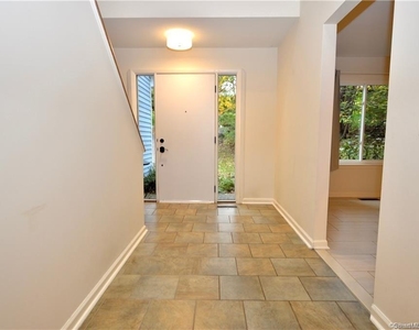 35 Homestead Road - Photo Thumbnail 9