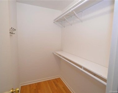 35 Homestead Road - Photo Thumbnail 11