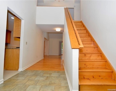 35 Homestead Road - Photo Thumbnail 2