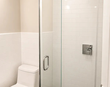 410 Eastern Parkway - Photo Thumbnail 4