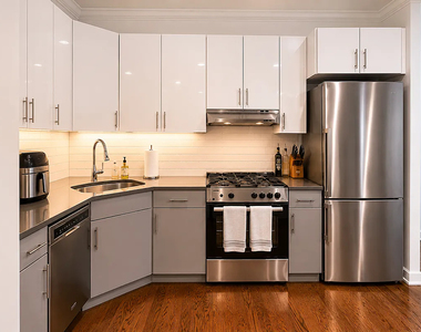 410 Eastern Parkway - Photo Thumbnail 2