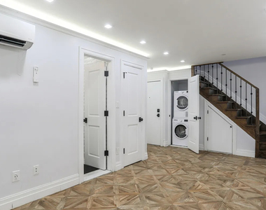 43 Columbia Place - Photo Thumbnail 4