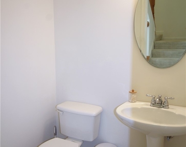 1305 Michael Drive - Photo Thumbnail 10