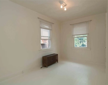 6535 Northumberland - Photo Thumbnail 6