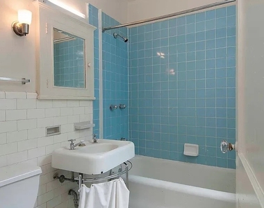 6535 Northumberland - Photo Thumbnail 8