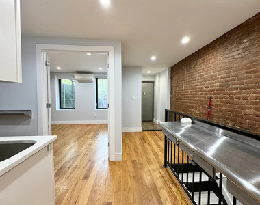 225 Halsey Street - Photo Thumbnail 1