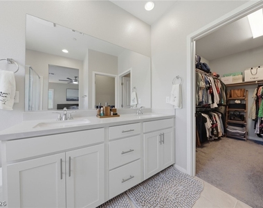 11824 Pelican Butte Avenue - Photo Thumbnail 20