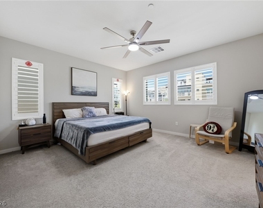 11824 Pelican Butte Avenue - Photo Thumbnail 18